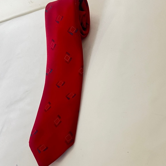 Van Hausen Classic Wide Red Silk Tie OS - Picture 4 of 12